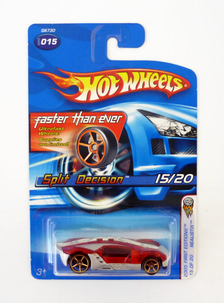 Hot Wheels Split Decision #015 Realistix 15 of 20 Red Die-Cast Car FTE 2006